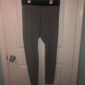 AMZING GRAY NIKE LEGGINGS!